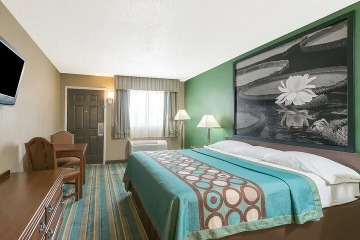 Room 3 of 14