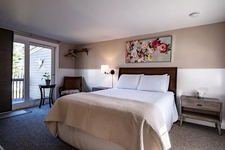 Room 4 of 44
