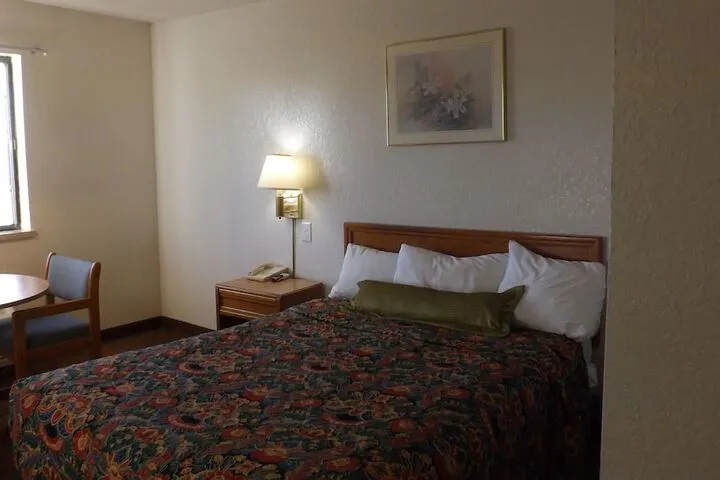 Room 5 of 30