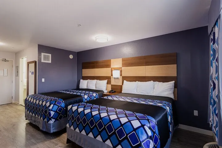 Room 5 of 14