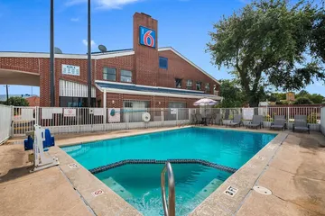 Motel 6 Houston TX - Brookhollow