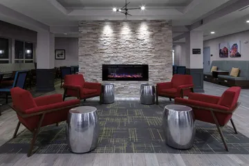 Hampton Inn by Hilton Concord / Bow