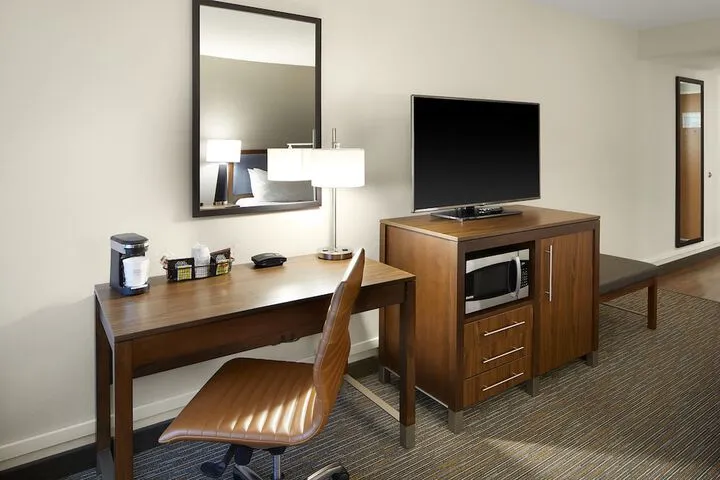 Room 3 of 16