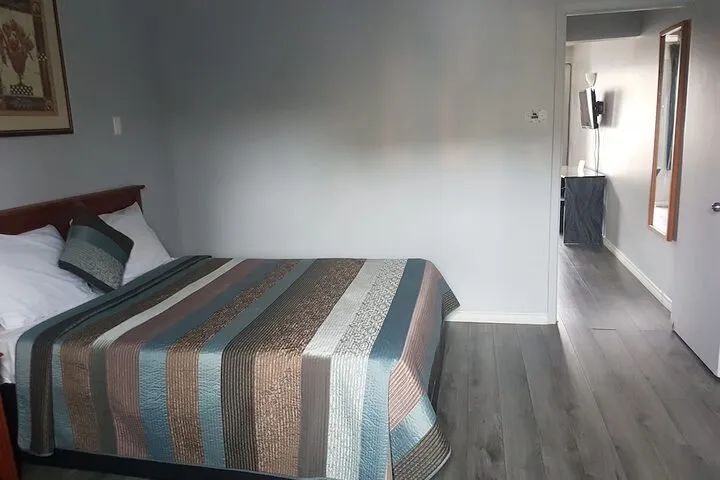 Room 5 of 23