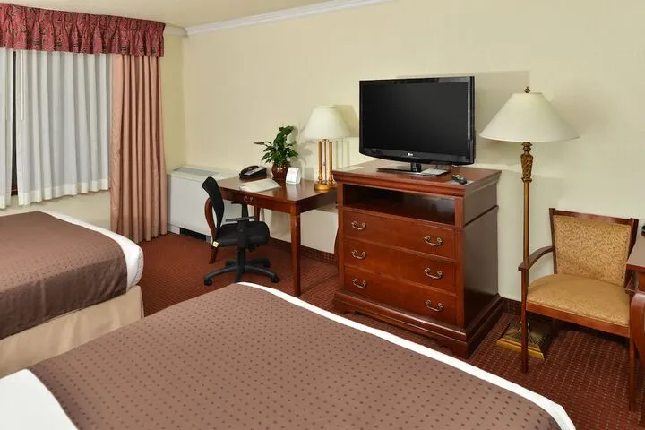 Room 4 of 69