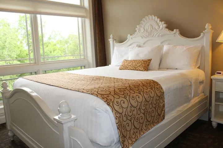 Room 4 of 79