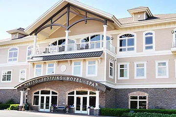 Riverwalk Place Resort & Spa