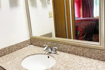 Express Inn Thomson