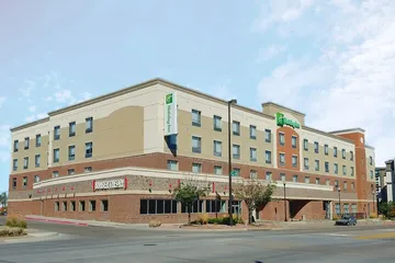 Holiday Inn Omaha Downtown - Waterpark by IHG