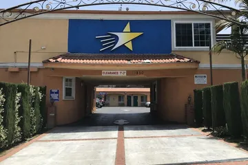 Starlight Inn La Brea