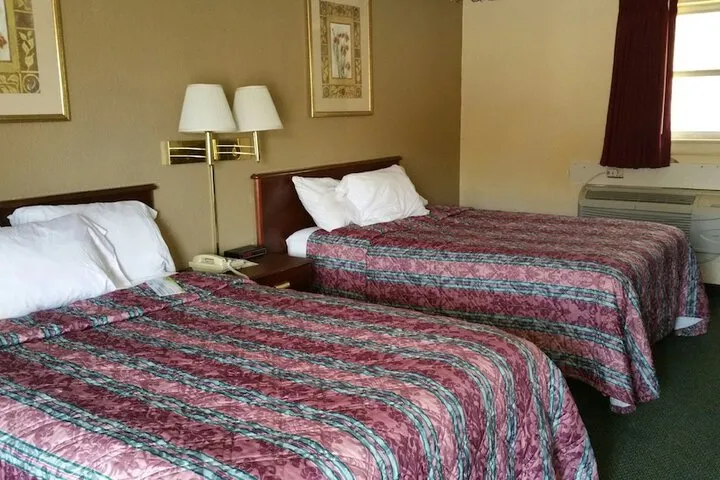 Room 3 of 27