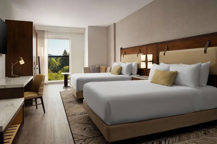 Room 4 of 24