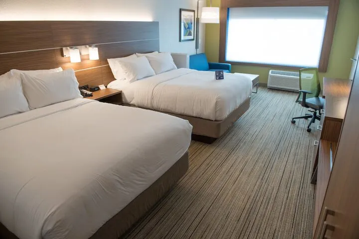 Room 4 of 34