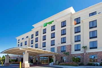 Holiday Inn & Suites Stockbridge / Atlanta I-75 by IHG