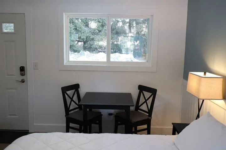 Room 4 of 31