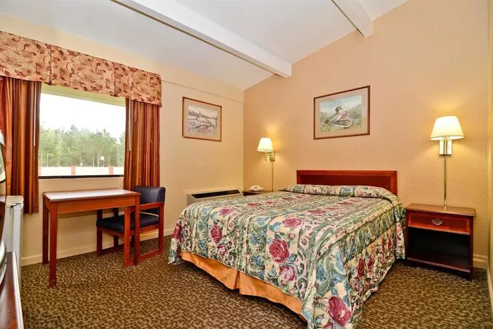 Room 3 of 37