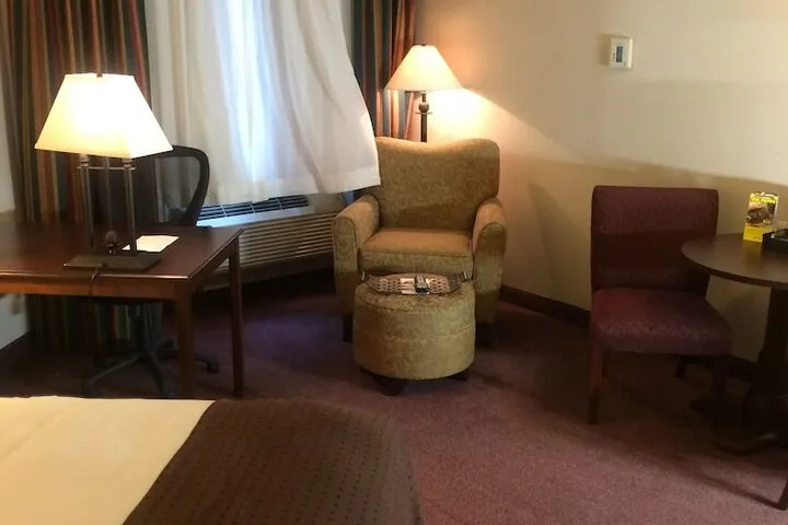 Room 3 of 53