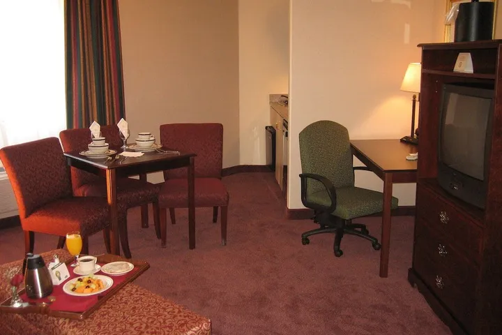 Room 2 of 53