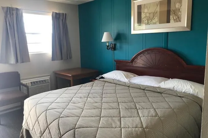 Room 3 of 18