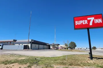 Super 7 Inn