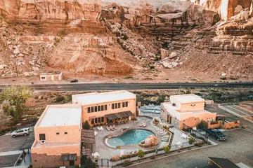 Bluff Dwellings Resort