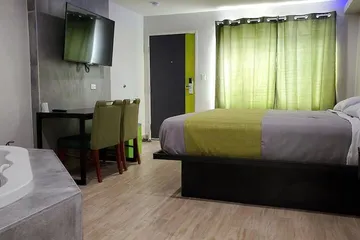 Exclusivo Inn & Suites