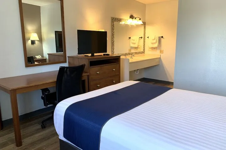 Room 5 of 44