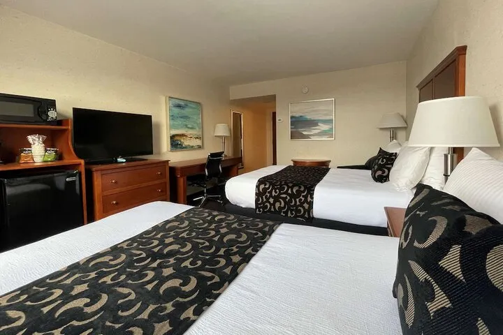 Room 3 of 28