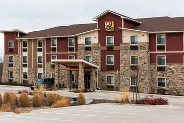 My Place Hotel - Overland Park