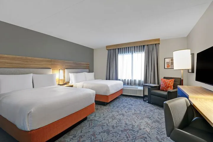 Room 5 of 32
