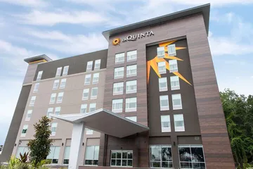 La Quinta Inn & Suite by Wyndham Lake City