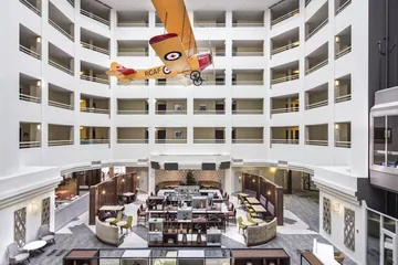 Holiday Inn Montreal Longueuil by IHG
