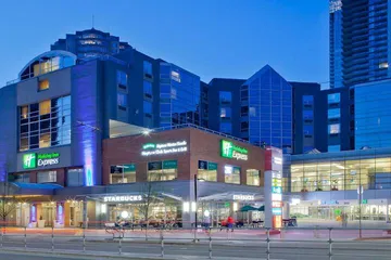 Holiday Inn Express Vancouver-Metrotown (Burnaby) by IHG