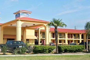 Howard Johnson by Wyndham Houston Heights / Downtown