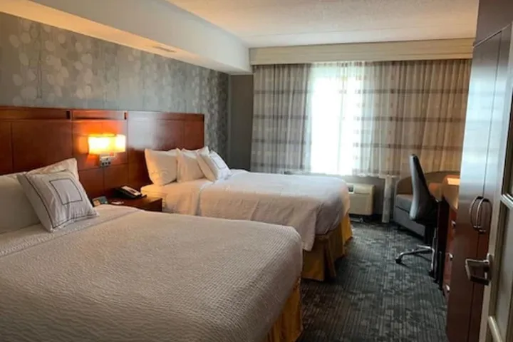 Room 2 of 9