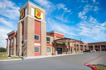 Super 8 by Wyndham Humble / Fallcreek/Houston