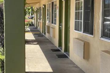 Holiday Motel