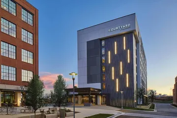 Courtyard by Marriott Baltimore Downtown / McHenry Row