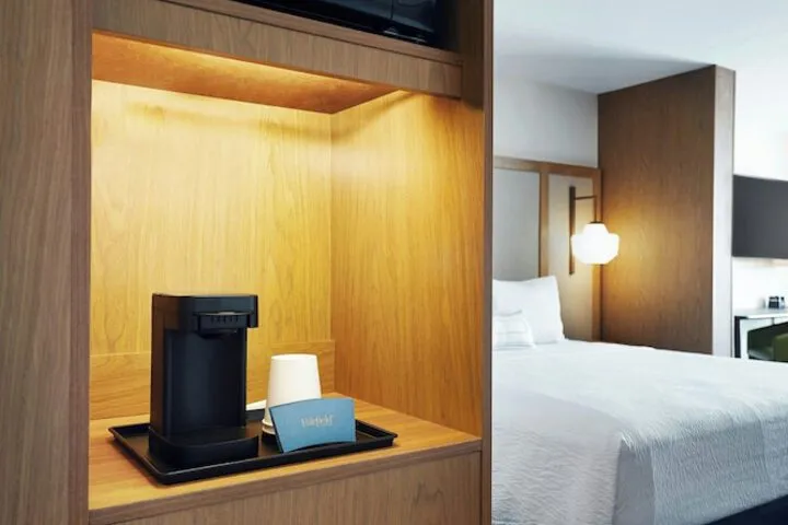 Room 4 of 24