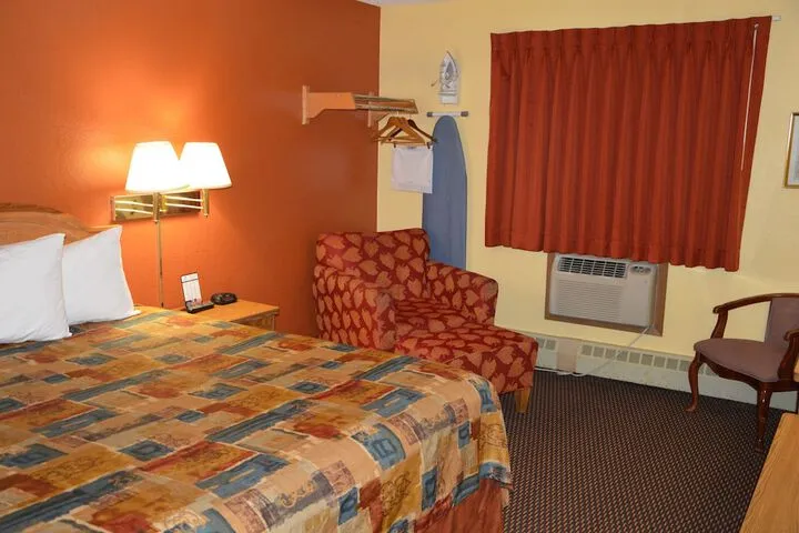 Room 4 of 23