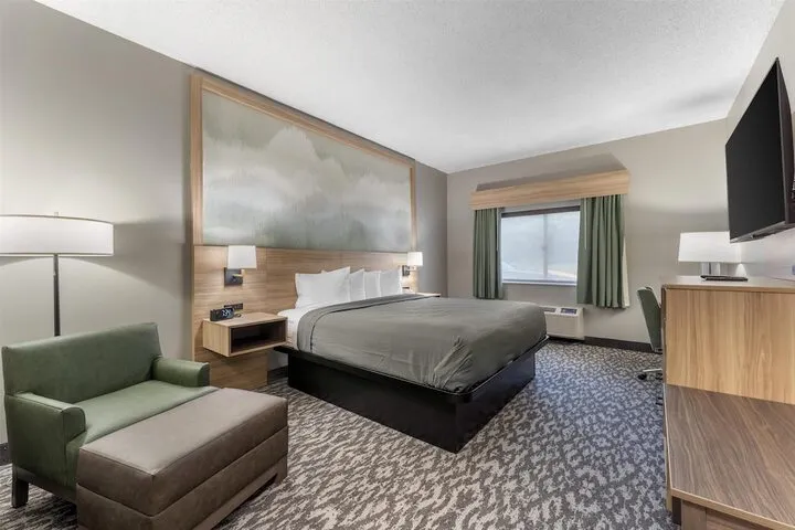 Room 4 of 34