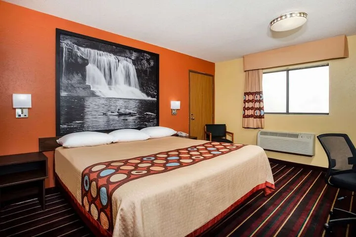 Room 3 of 13