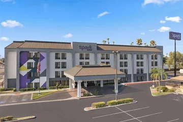 Spark by Hilton Bakersfield Central