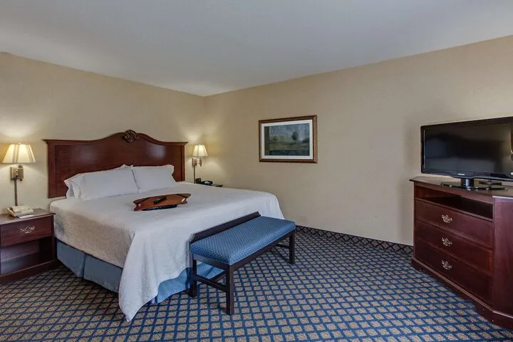 Room 5 of 23