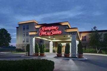 Hampton Inn & Suites Chicago / Aurora