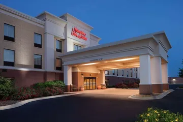 Hampton Inn & Suites Chicago / St. Charles