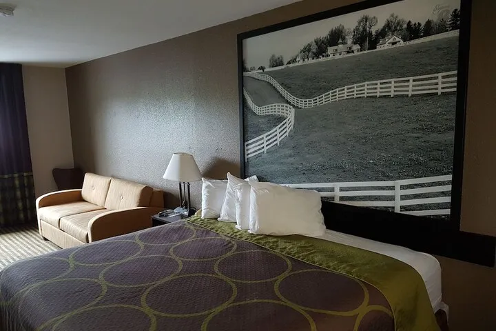Room 5 of 28