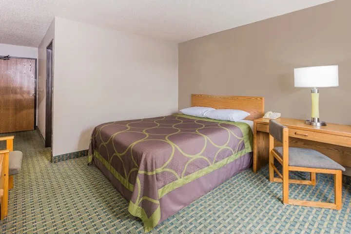 Room 3 of 15