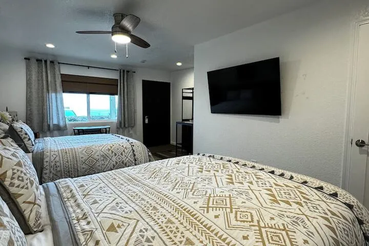 Room 4 of 31
