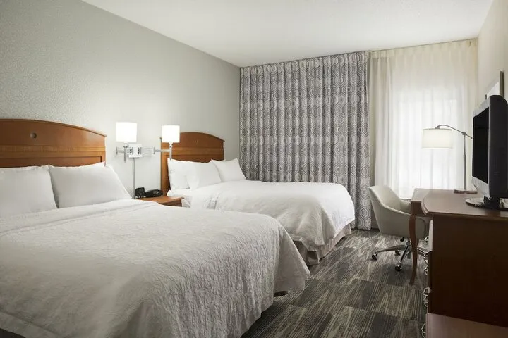 Room 5 of 28